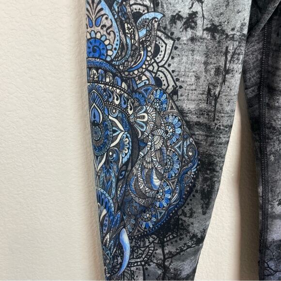 Evolution of Creation Gray Green Geometric Floral Leggings Medium - Picture 3 of 7